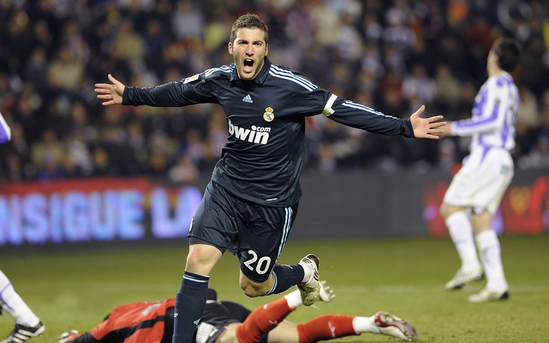 【明星见面会】粉丝与球员的零距离互动，明星见面会现场